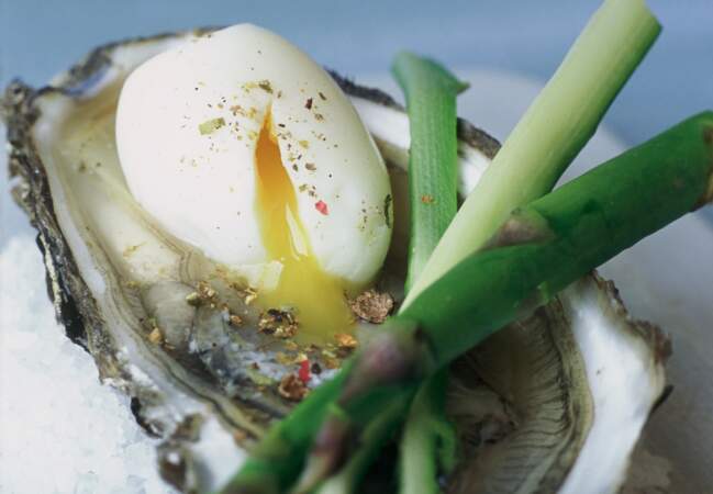 Huîtres et œufs de caille aux asperges