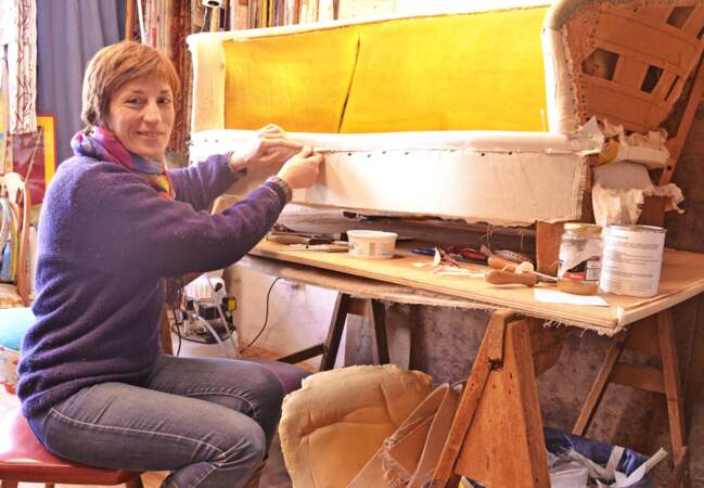 Agnès, 49 ans tapissière en meubles:  « C’est une profession en constante évolution »