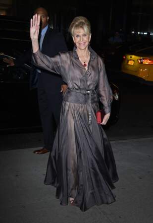 Fashion Police : Jane Fonda en robe noire transparente 