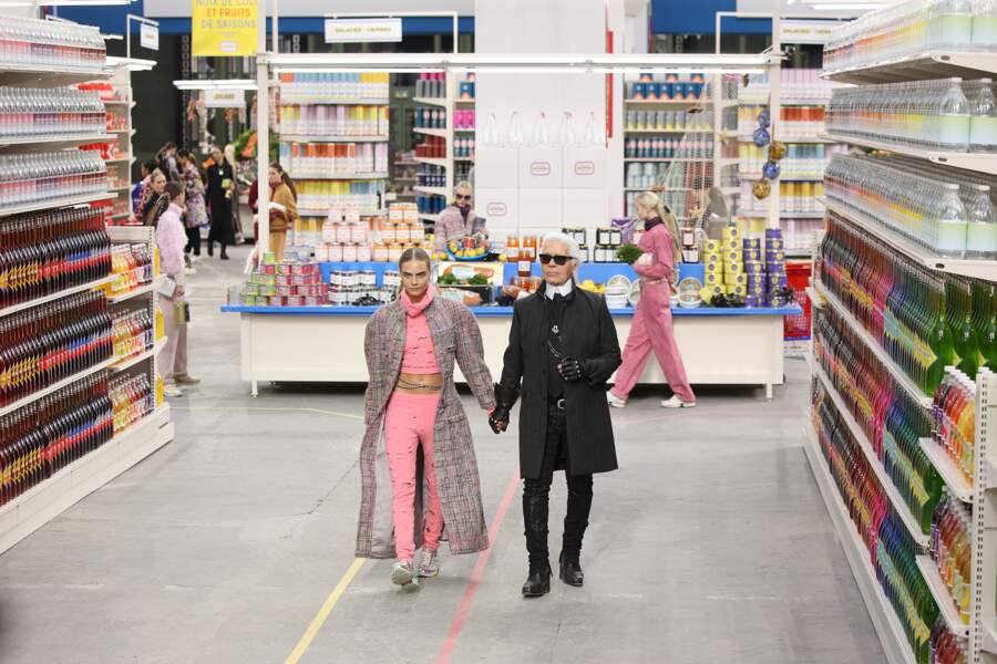  Karl Lagerfeld et ses mises en scène grandiose, sur le défilé Chanel en mars 2014.