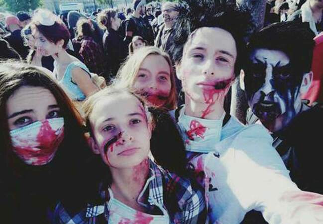Maquillage artistique Halloween, marche des zombies - 8