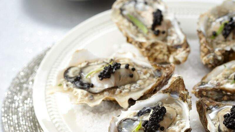 Huîtres et caviar en gelée iodée