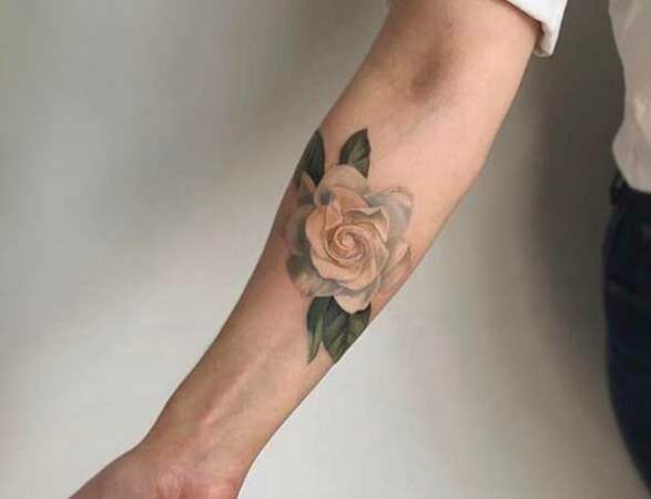 Tatouage rose : la pastel