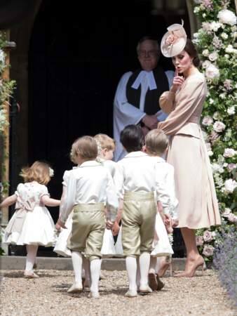 Mariage de Pippa Middleton et James Matthews : les enfants d'honneur entrent dans l'église en silence