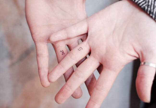Tatouages couple initiales 