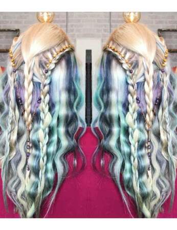 Inspiration Khaleesi sur cheveux arc-en-ciel