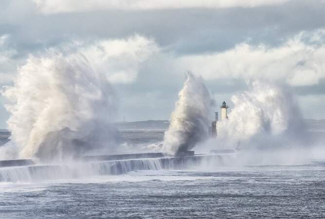 La première tempête automnale s’est abattue dans la nuit de samedi à dimanche sur la Manche