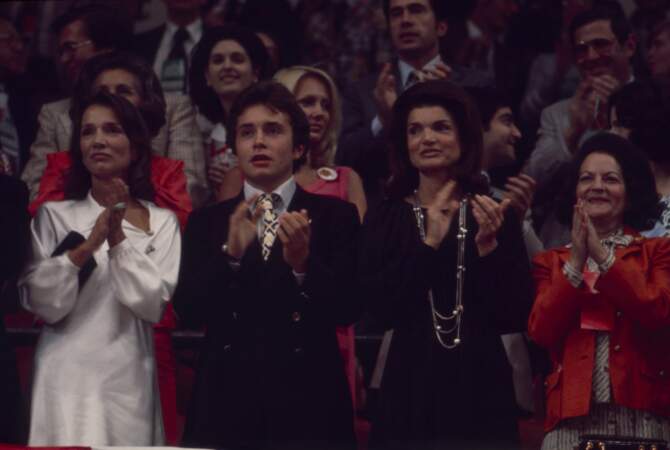 Lee Radziwill, Anthony Radziwill et Jackie Onassis à la convention des démocrates en 1976.