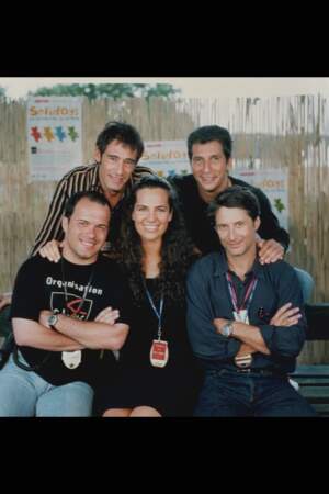Nagui au festival Solidays en 1999 avec Roberta Armani, Gérard Lanvin et Antoine de Caunes.