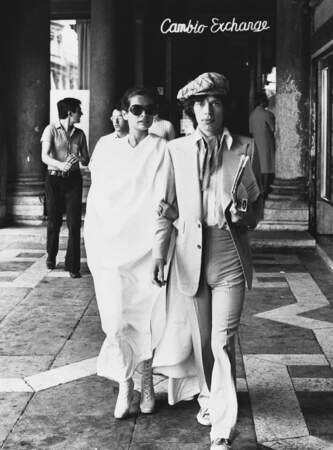 Mick Jagger et Bianca Jagger durant leur lune de miel à Venise en Italie le 2 juin 1971.
