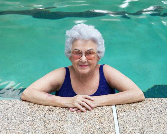 Benita, 81 ans, joue au golf et nage régulièrement à Sun City West, en Arizona