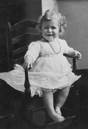 Portrait de la future Elizabeth II, à l'âge d'un an, en juin 1927.