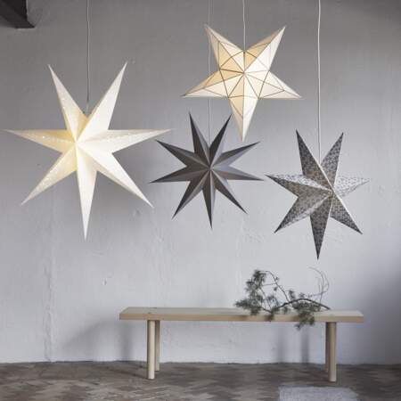 Ambiance étoiles suspendues IKEA