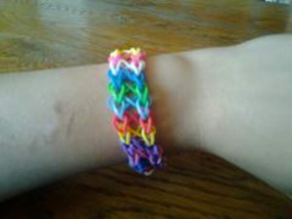 Le bracelet multicolore