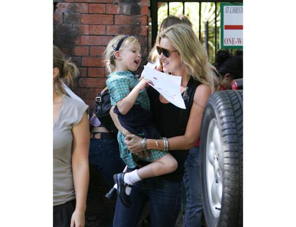 Kate Moss accompagne sa fille pour sa rentrée à l'école