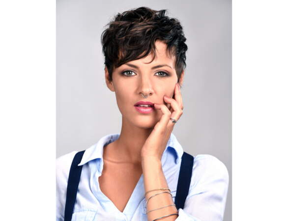 Cheveux courts et bouclés : comment les porter ? - Femme Actuelle
