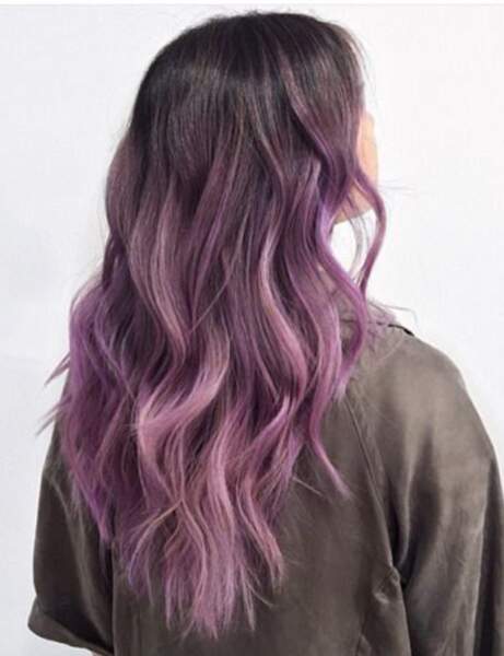 La coloration violette façon tie & dye 