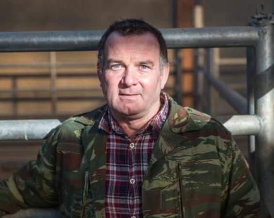 Hervé, 47 ans, éleveur de vaches allaitantes et de taureaux (Loire)