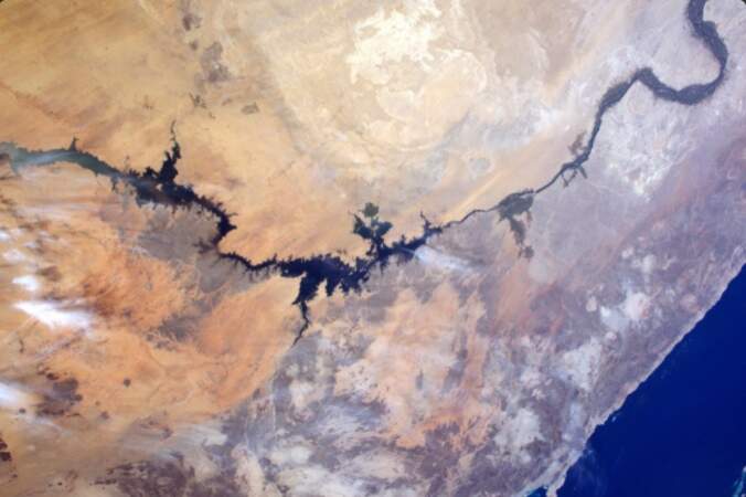 Le lac Nasser et les courbes sinueuses du Nil, en Egypte