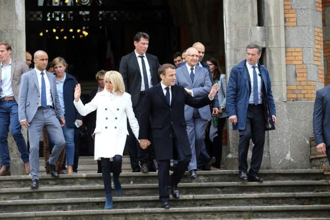 Brigitte Macron ultra-chic en manteau blanc au Touquet