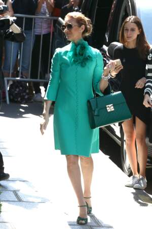 Céline Dion en total look vert émeraude 