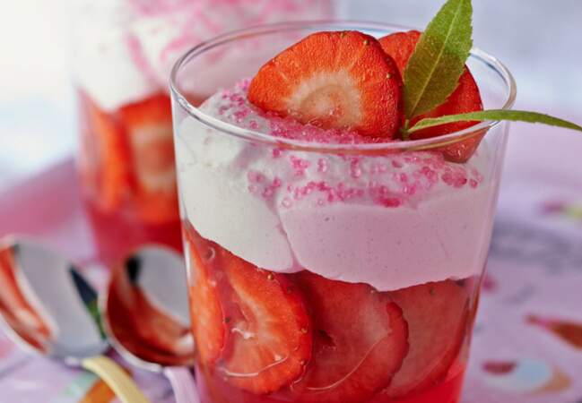 Trifle aux fraises à la mousse de yaourt