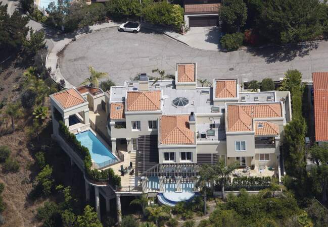 Cette immense maison de Los Angeles appartient à la chanteuse...
