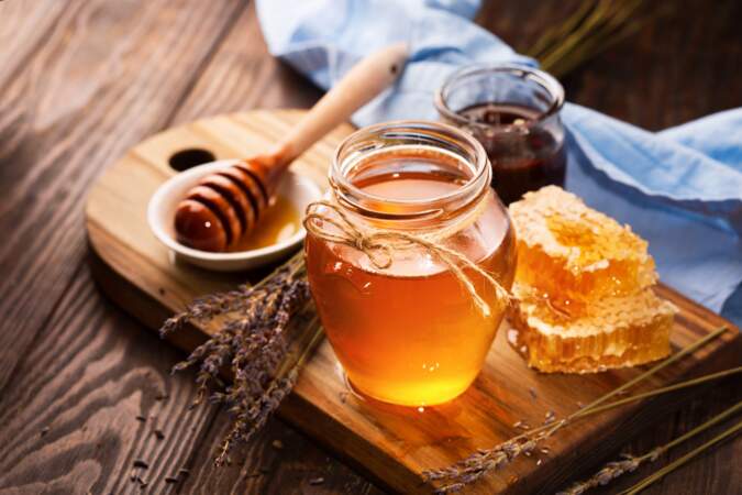 Du miel pour apaiser les maux de gorge