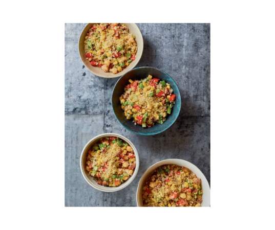Salade de quinoa aux légumes et "parmesan" de graines de tournesol