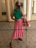 Sophie Fontanel : la jupe plissée rose