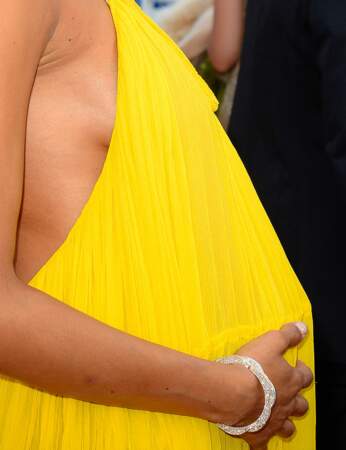 Indice : cette ancienne top modèle a dévoilé son ventre lors du 68ème festival de Cannes