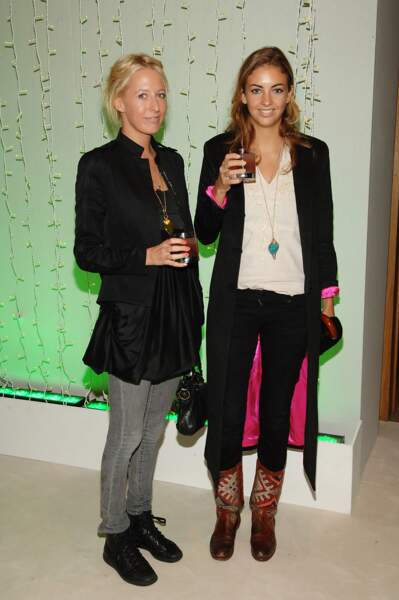 Rose Hanbury and Sophia Hesketh at the David Hockney exhibition at the National Portrait Gallery on October 11, 2006.