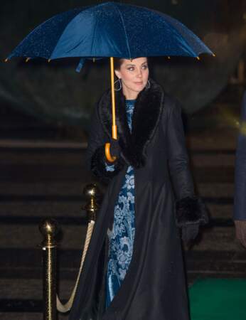 Kate Middleton en Suède : le look waterproof