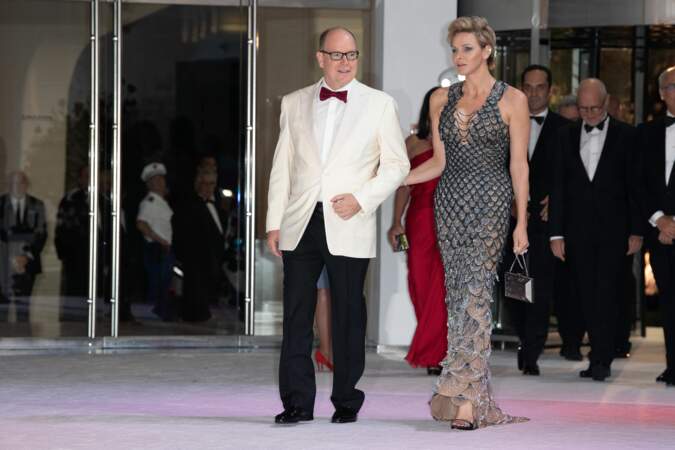 Arrivée du prince Albert II et de Charlène de Monaco au 70ème Gala de la Croix-Rouge