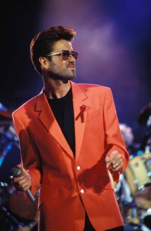 George Michael et sa veste orange 