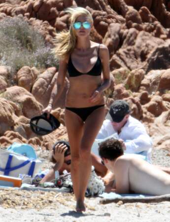 Heidi Klum canon en bikini à 44 ans 