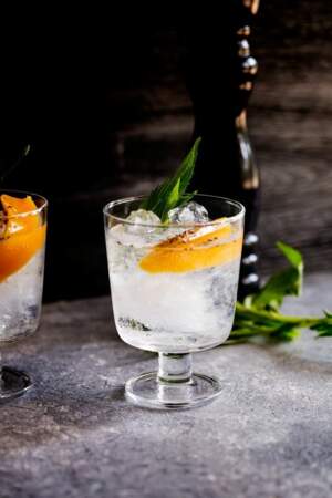 Cocktail au gin, à la mangue et au poivre