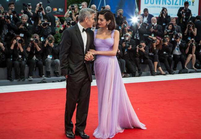 Amal et George Clooney ont foulé le tapis rouge en se glissant quelques mots complices.