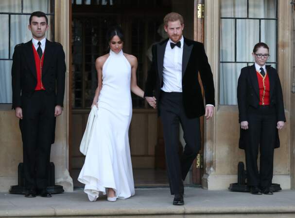 Le couple semble tout droit sorti d'un film de James Bond