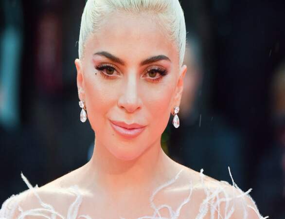 Lady Gaga, chic, pour la présentation de "A Star Is Born" pendant la 75ème festival du film de Venise