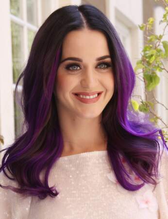 Katy Perry et ses cheveux violets 