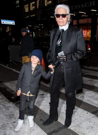 Hudson Kroenig et Karl Lagerfeld dans les rues de New York en 2015