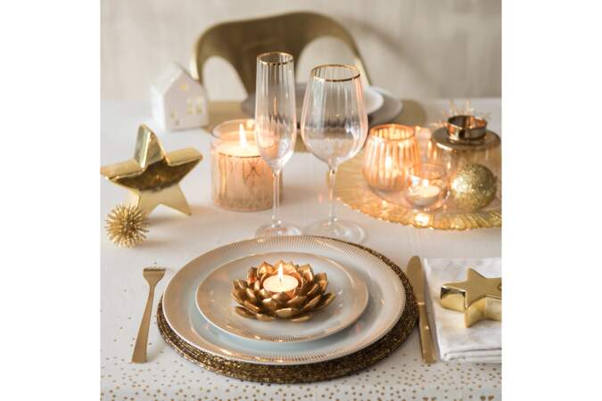 Une table de Noël dorée 