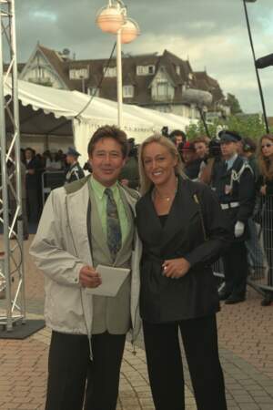 Patrick Sabatier et sa femme Isabelle au 24ème festival du film de Deauville en 1998.
