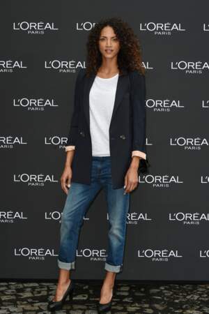 Fashion week : Noémie Lenoir en jean 