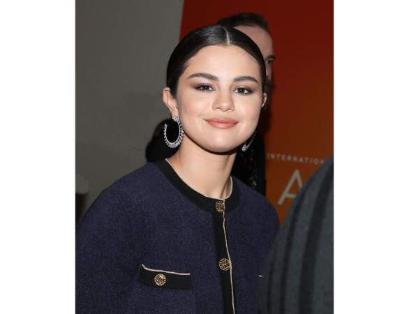 On adore le maquillage irisé de Selena Gomez pour le Festival de Cannes