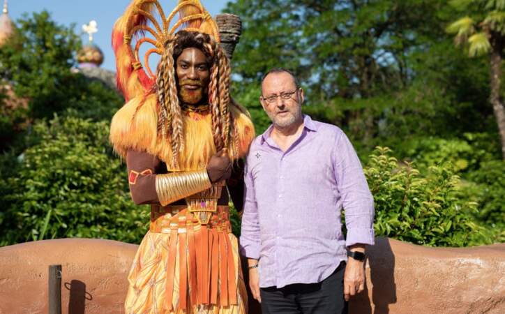 Jean Reno fait honneur à la sortie du nouveau film Le Roi Lion à Disneyland Paris 
