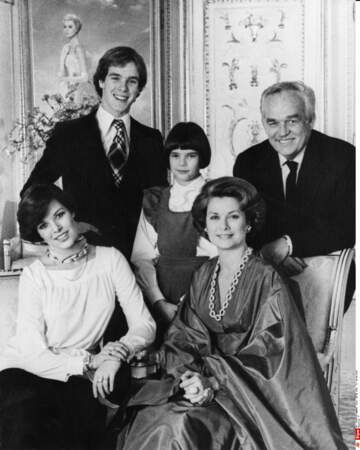 Grace Kelly, le prince Rainier III et leurs enfants 