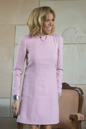 Brigitte Macron ose la robe rose en Inde