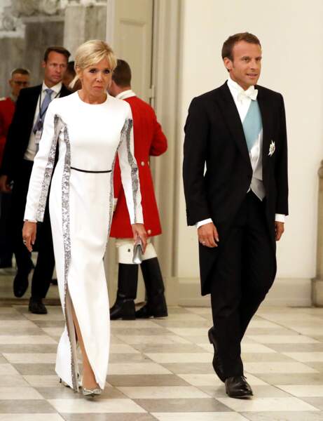 Brigitte Macron : cette passion pour les longues robes ...